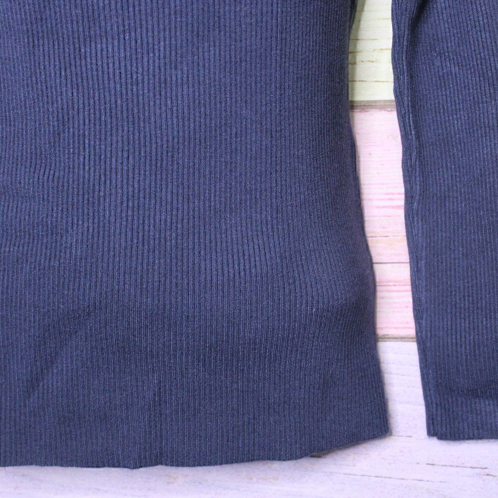 Women's RIbbed Slim Fit Sweater Large - Picture 2 of 4